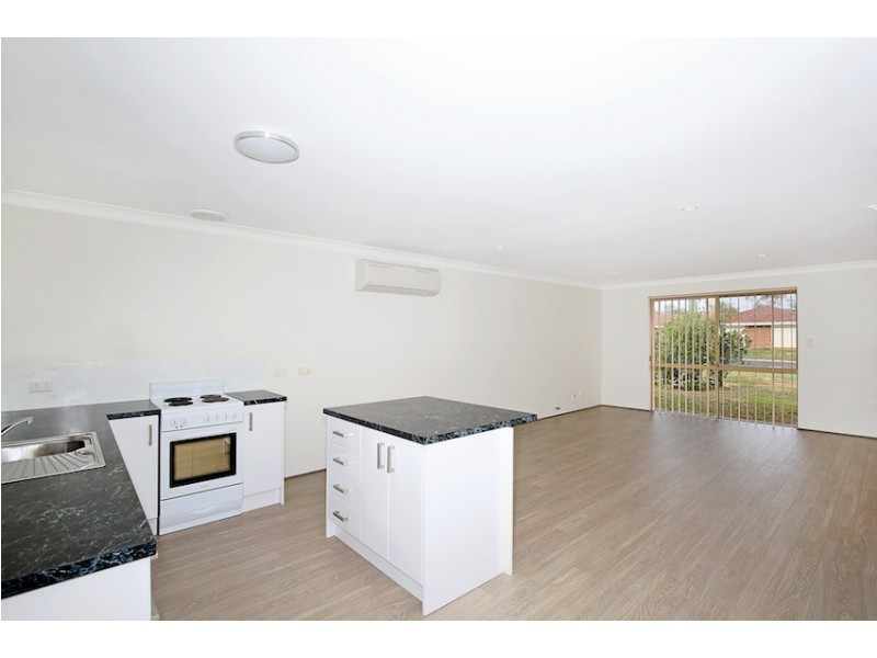 1 Scrivener Place, Halls Head WA 6210