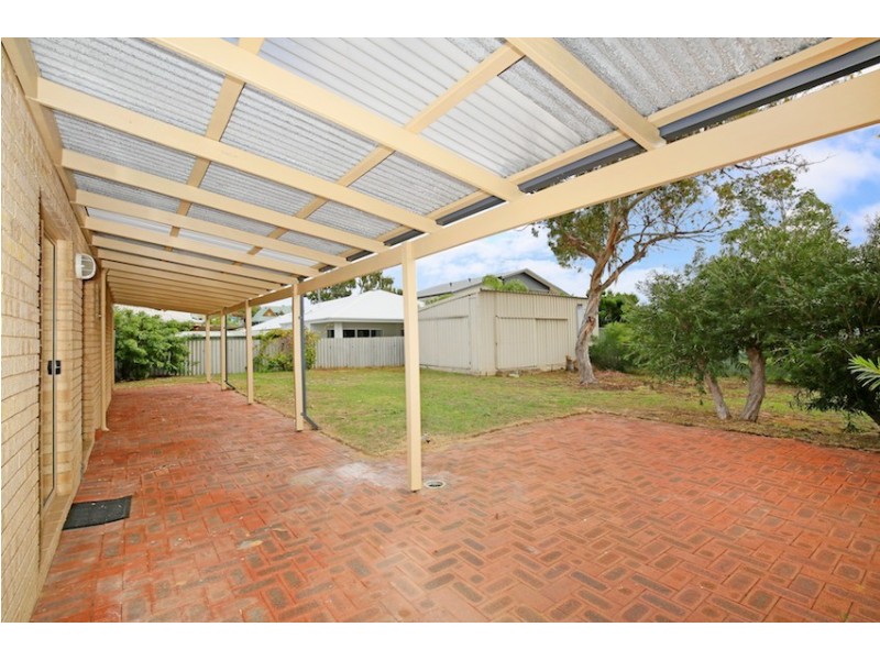 1 Scrivener Place, Halls Head WA 6210