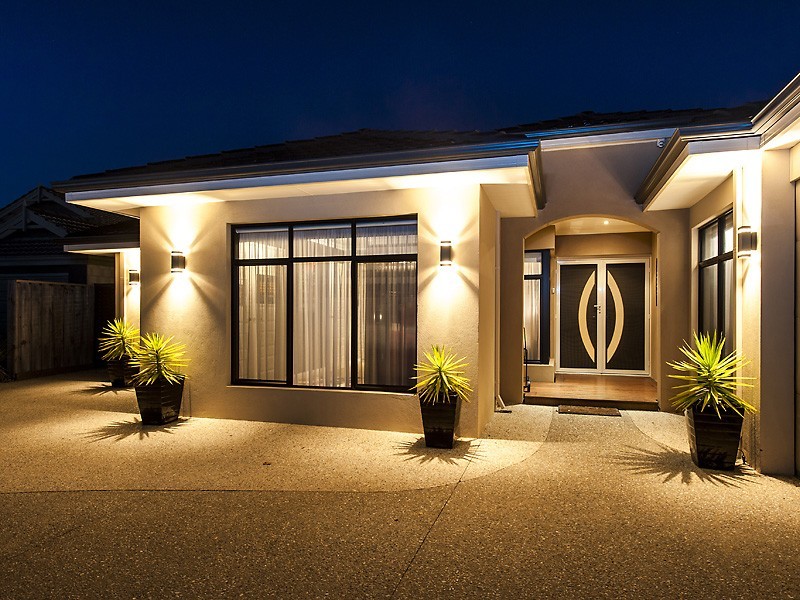 51 Marsdenia Road, Halls Head WA 6210