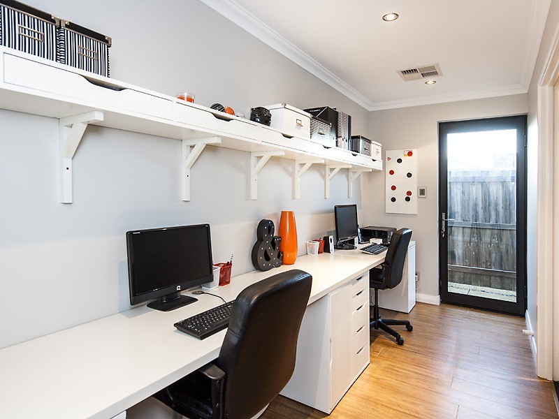 51 Marsdenia Road, Halls Head WA 6210