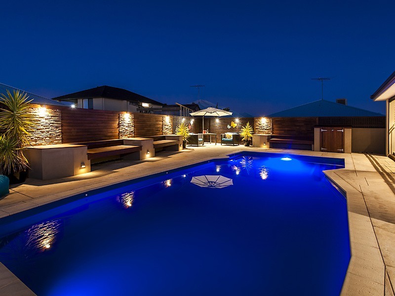 51 Marsdenia Road, Halls Head WA 6210