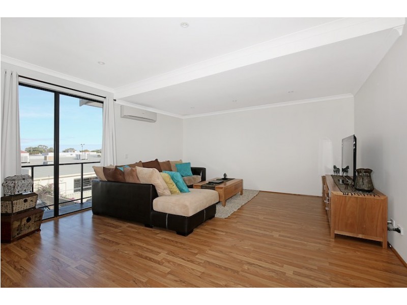 6/15 Davey Street, Mandurah WA 6210