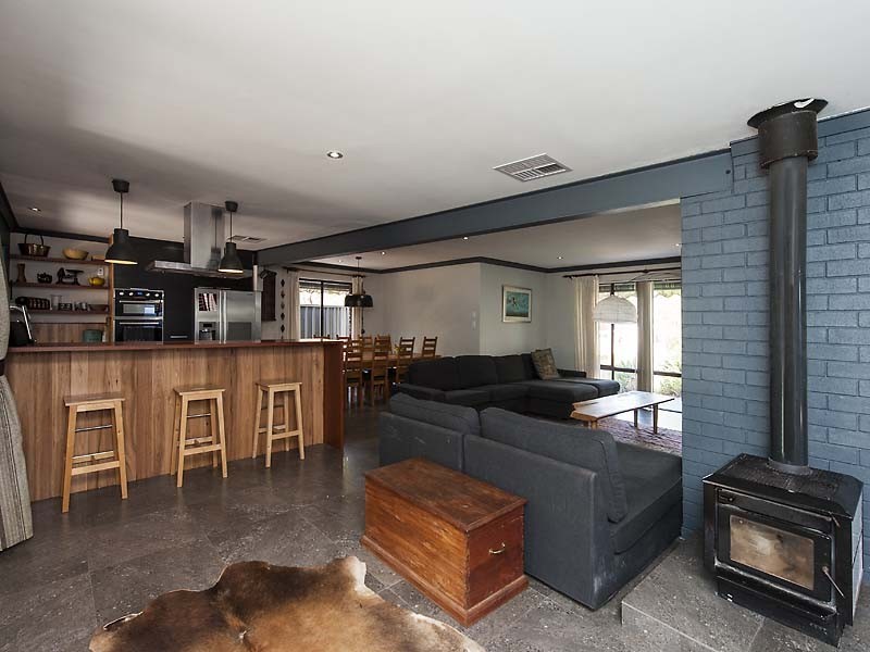 8 Ivanhoe Crescent, Falcon WA 6210