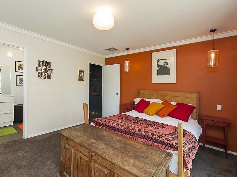 8 Ivanhoe Crescent, Falcon WA 6210