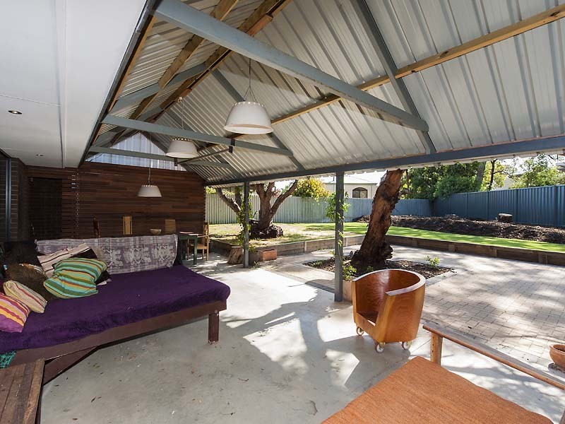 8 Ivanhoe Crescent, Falcon WA 6210