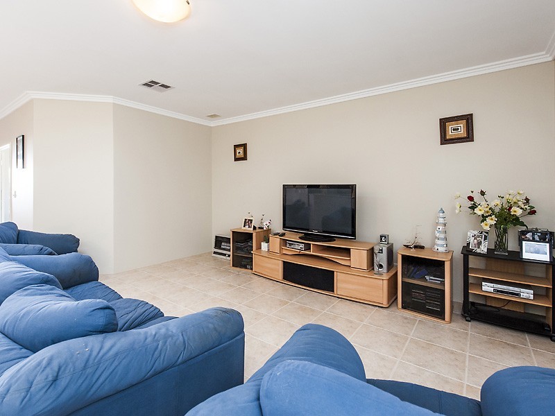 25 Blue Wren Gardens, Coodanup WA 6210