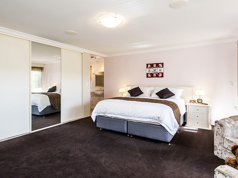 25 Blue Wren Gardens, Coodanup WA 6210