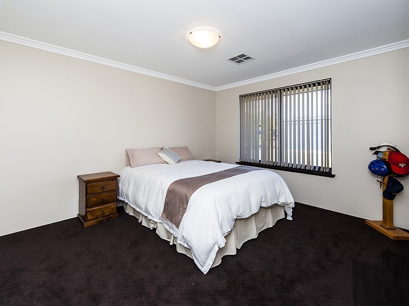 25 Blue Wren Gardens, Coodanup WA 6210