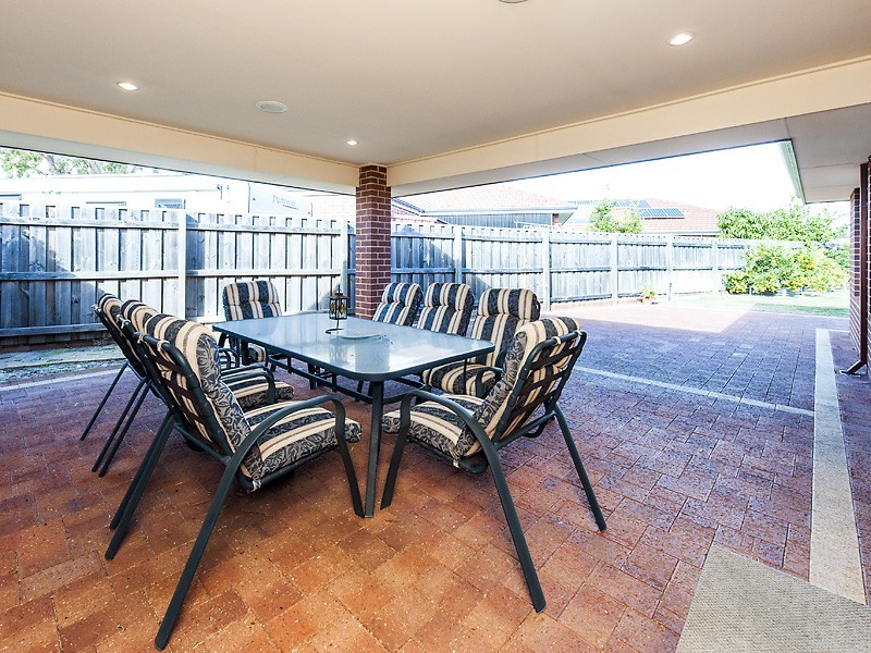 25 Blue Wren Gardens, Coodanup WA 6210
