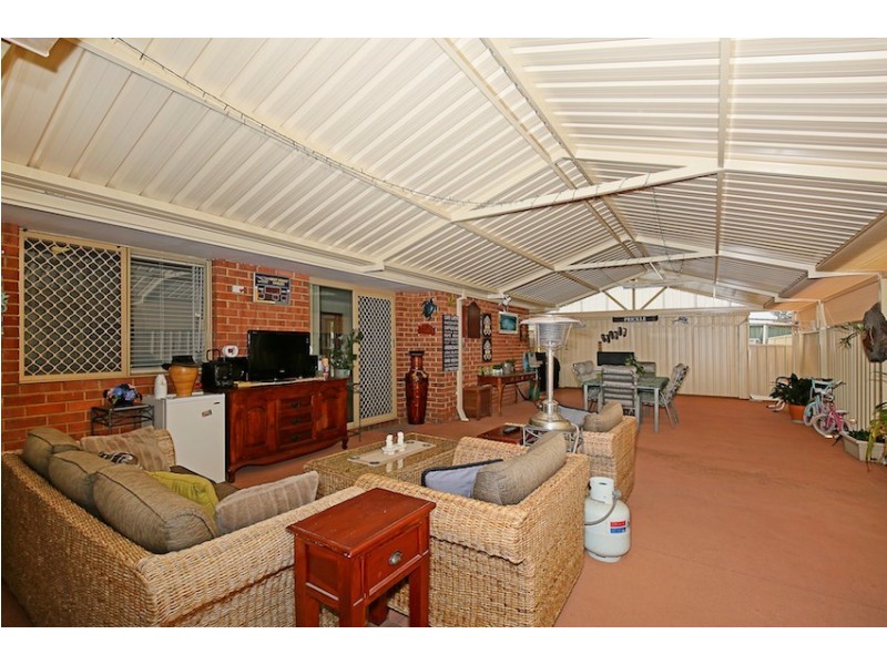 12 Hayes Court, Ravenswood WA 6208