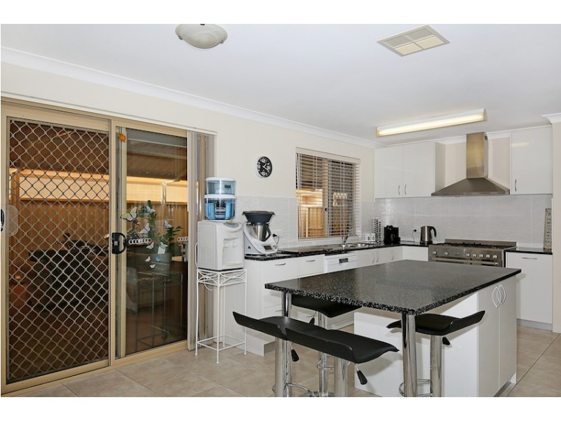 12 Hayes Court, Ravenswood WA 6208