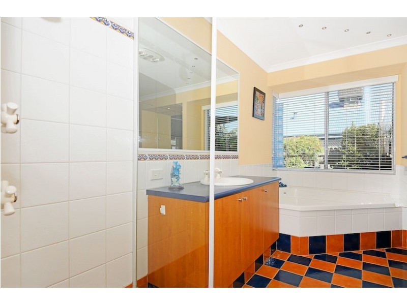 15 Chantilly Circuit, Meadow Springs WA 6210