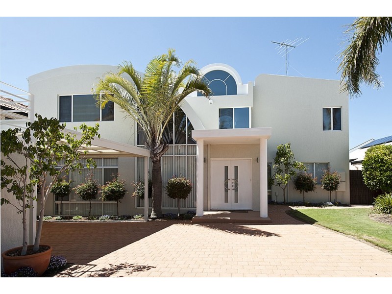 9 Siska Court, Halls Head WA 6210