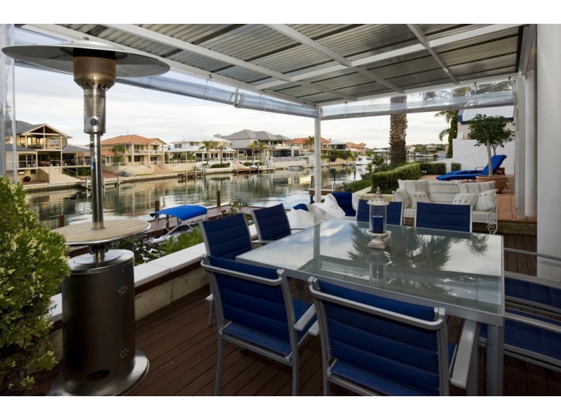 9 Siska Court, Halls Head WA 6210