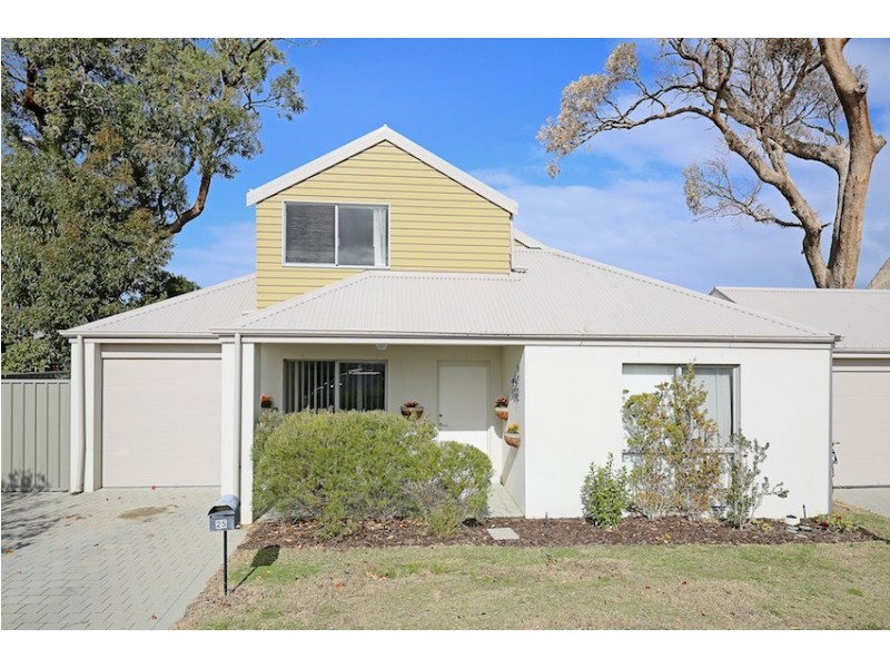 25 Elkridge Turn, Meadow Springs WA 6210