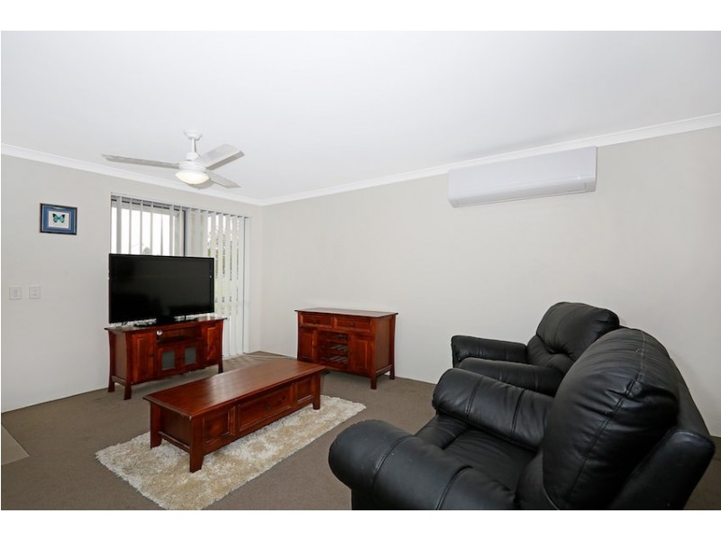 25 Elkridge Turn, Meadow Springs WA 6210