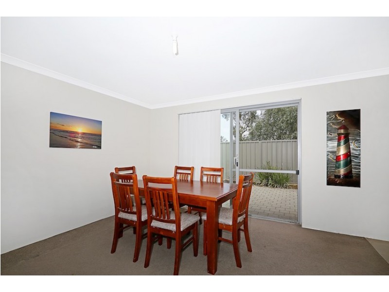 25 Elkridge Turn, Meadow Springs WA 6210