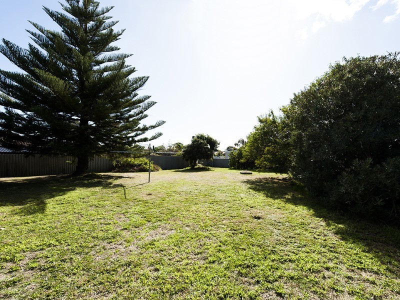 20 Vance Street, Dudley Park WA 6210