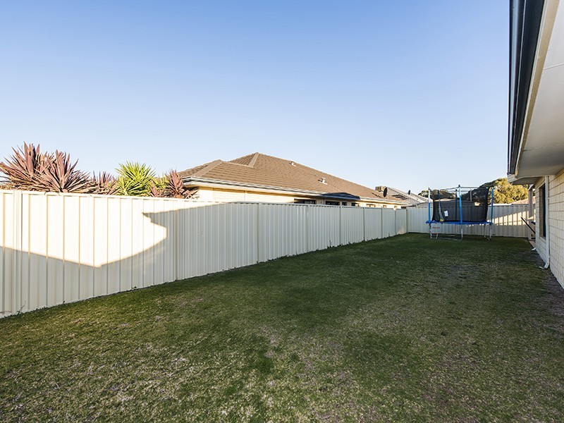 25 Guillardon Terrace, Madora Bay WA 6210