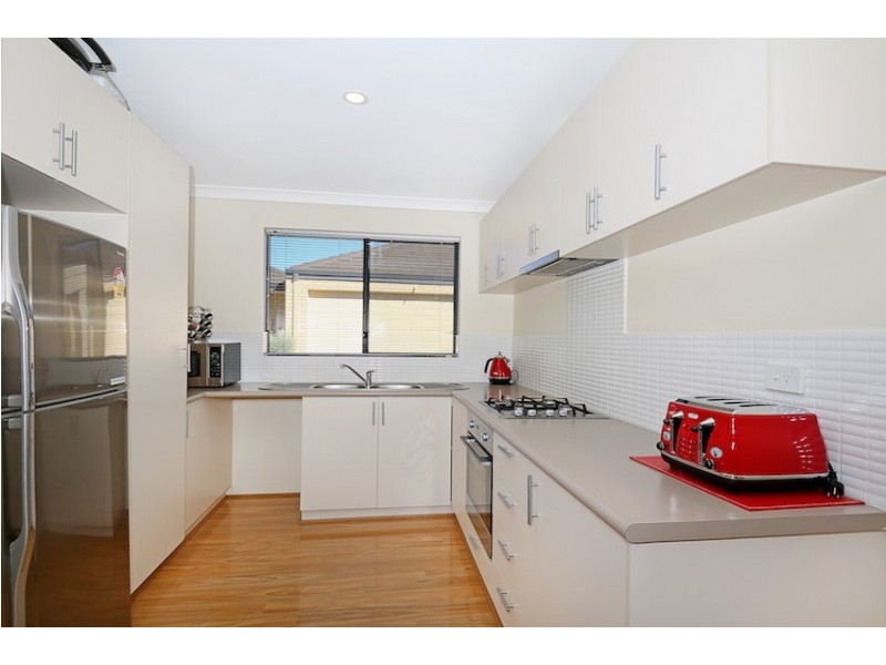 6/14 Binnar Court, Erskine WA 6210