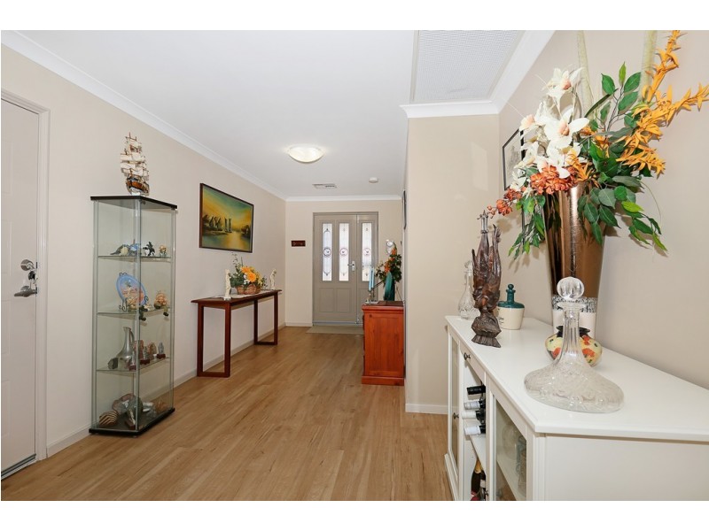 15 Skylark Loop, Erskine WA 6210