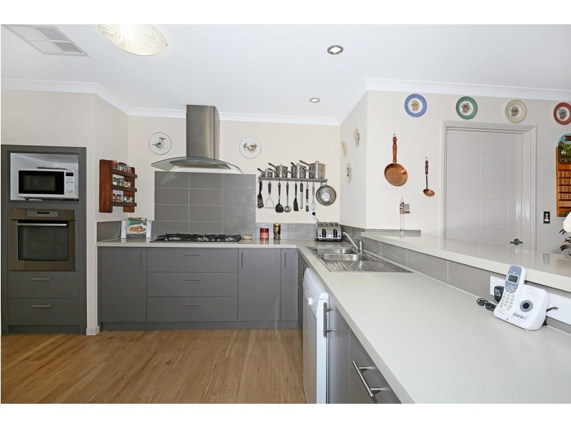 15 Skylark Loop, Erskine WA 6210