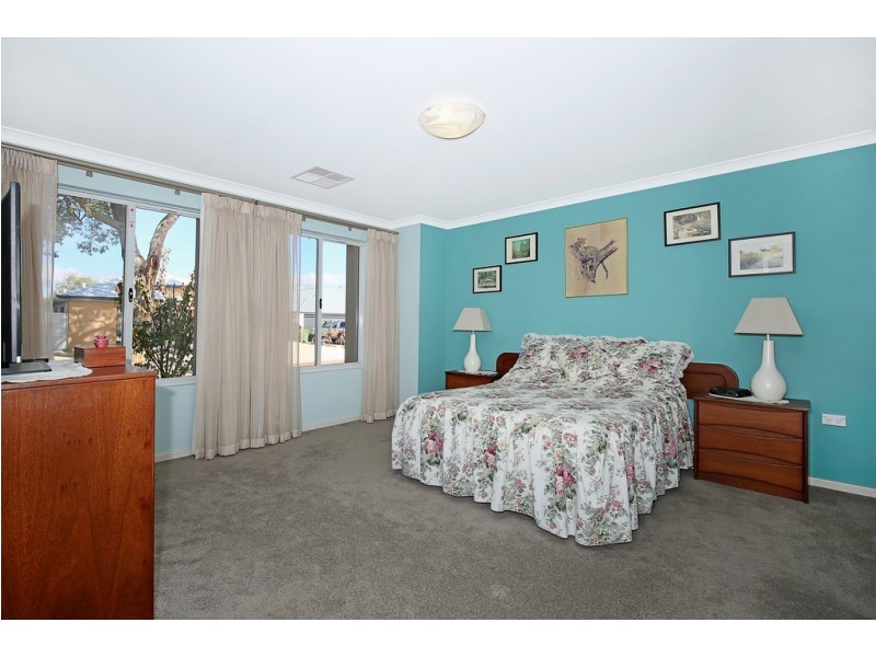 15 Skylark Loop, Erskine WA 6210