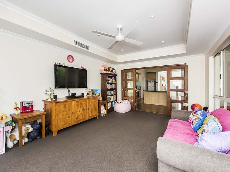 53 Midsummer Circle, Pinjarra WA 6208
