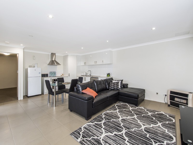 2/6 Anstruther Road, Mandurah WA 6210
