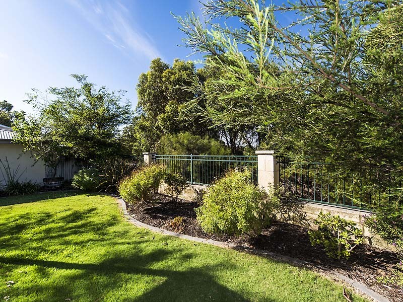 23 Tylney Loop, Meadow Springs WA 6210