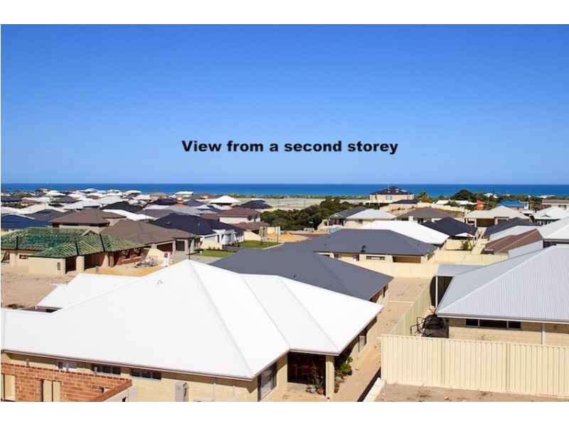 14 Lisle Road, Madora Bay WA 6210