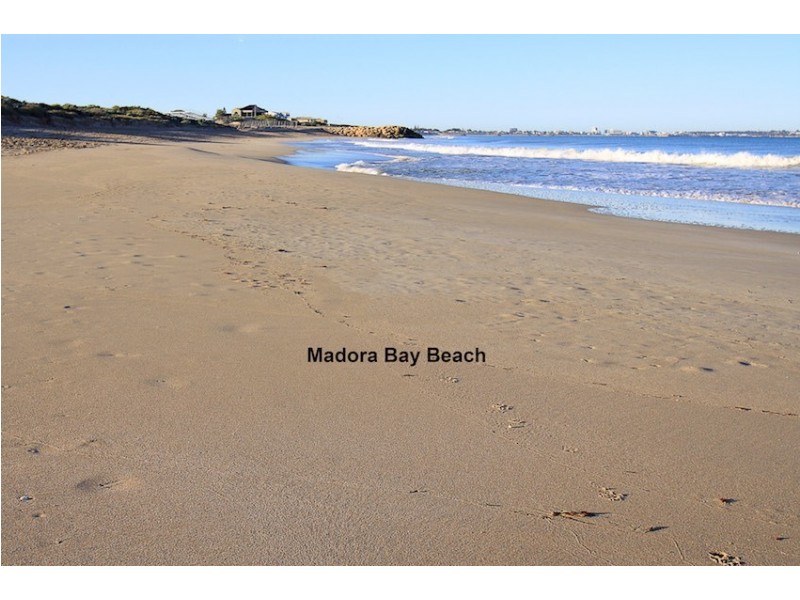 14 Lisle Road, Madora Bay WA 6210