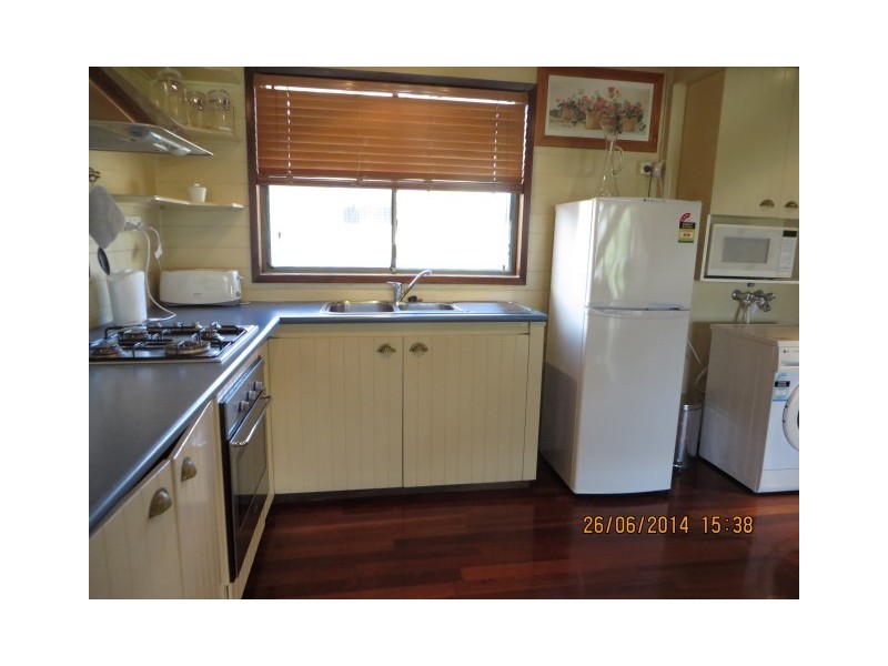 20 Valley Road, Halls Head WA 6210