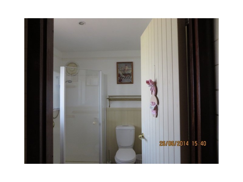 20 Valley Road, Halls Head WA 6210