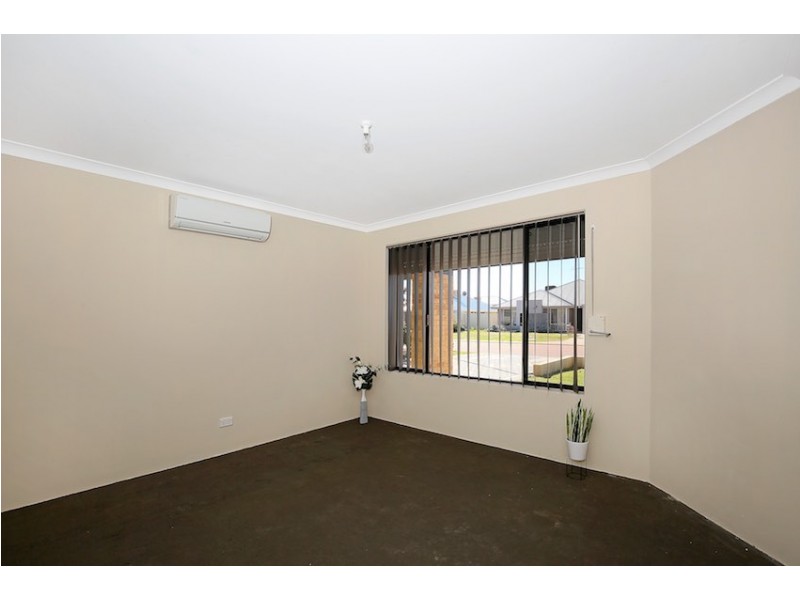 19 Dowerin Circuit, Lakelands WA 6180