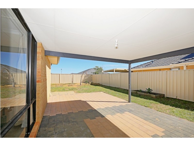 19 Dowerin Circuit, Lakelands WA 6180