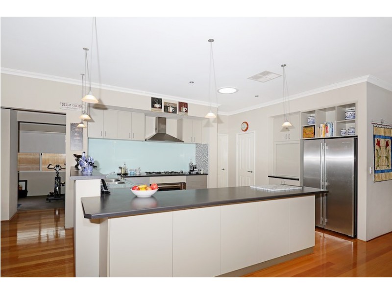 11 Jettyl Way, Wannanup WA 6210