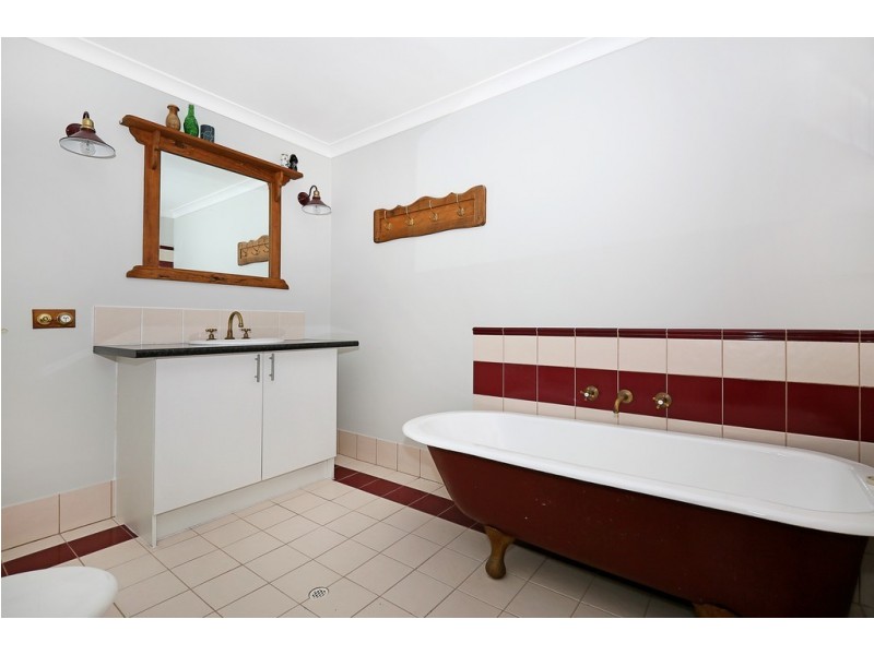 2 Yanagin Road, Greenfields WA 6210
