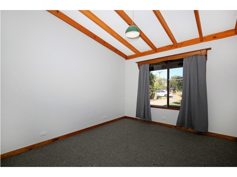 2 Yanagin Road, Greenfields WA 6210