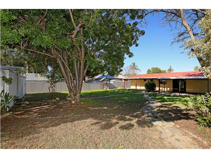 2 Yanagin Road, Greenfields WA 6210