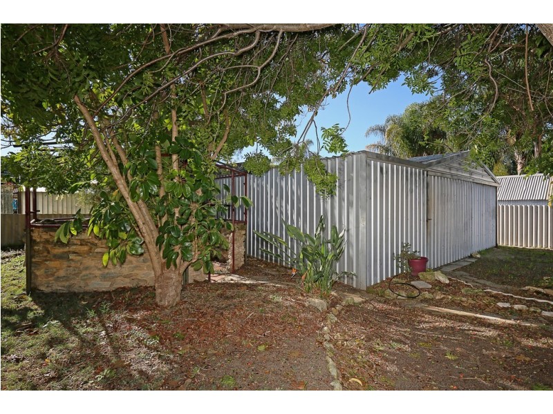 2 Yanagin Road, Greenfields WA 6210