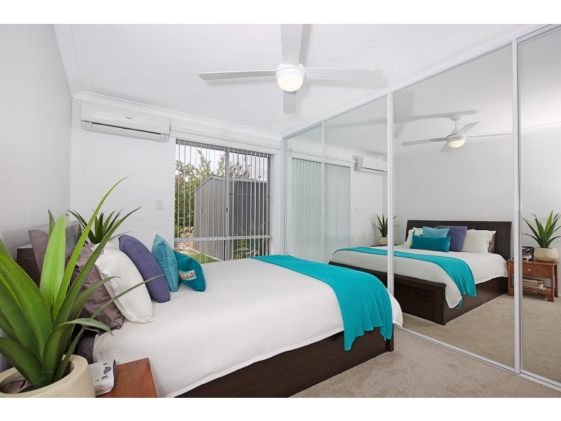 14 Scrivener Place, Halls Head WA 6210