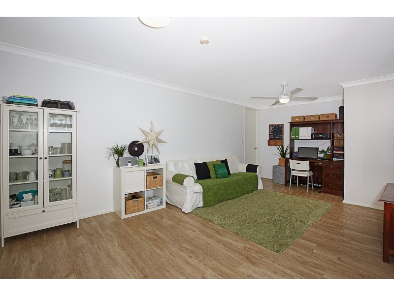 14 Scrivener Place, Halls Head WA 6210