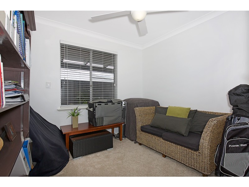 14 Scrivener Place, Halls Head WA 6210