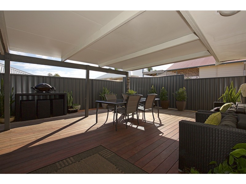 14 Scrivener Place, Halls Head WA 6210