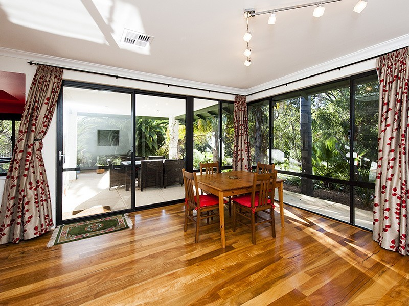 16 Raywood Road, Bouvard WA 6211