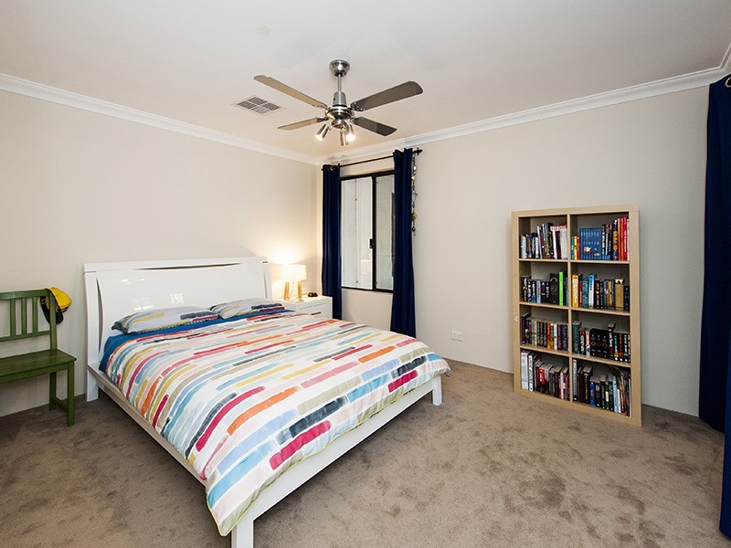 16 Raywood Road, Bouvard WA 6211