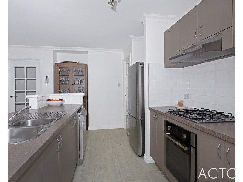 74 Seascapes Boulevard, Halls Head WA 6210