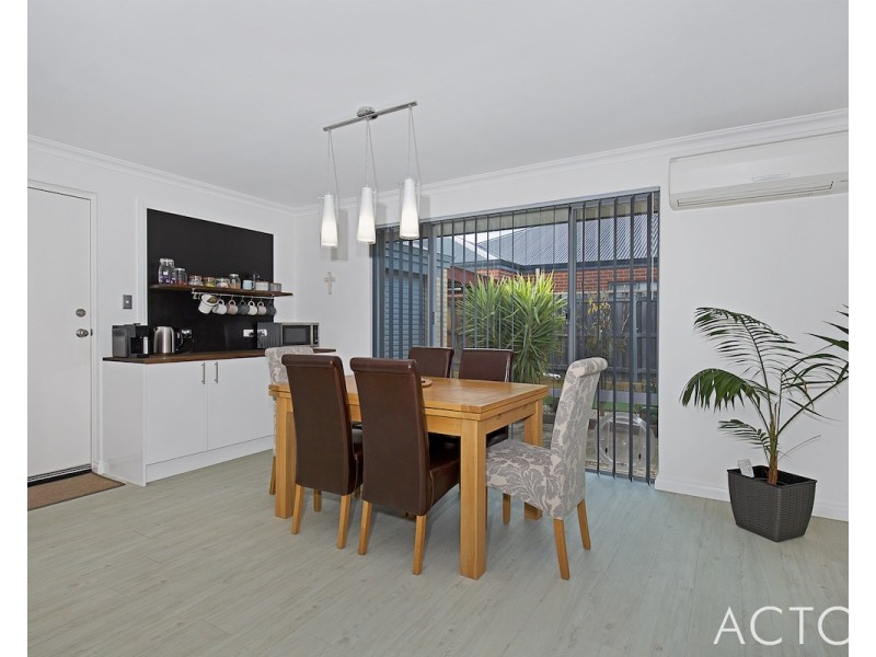 74 Seascapes Boulevard, Halls Head WA 6210