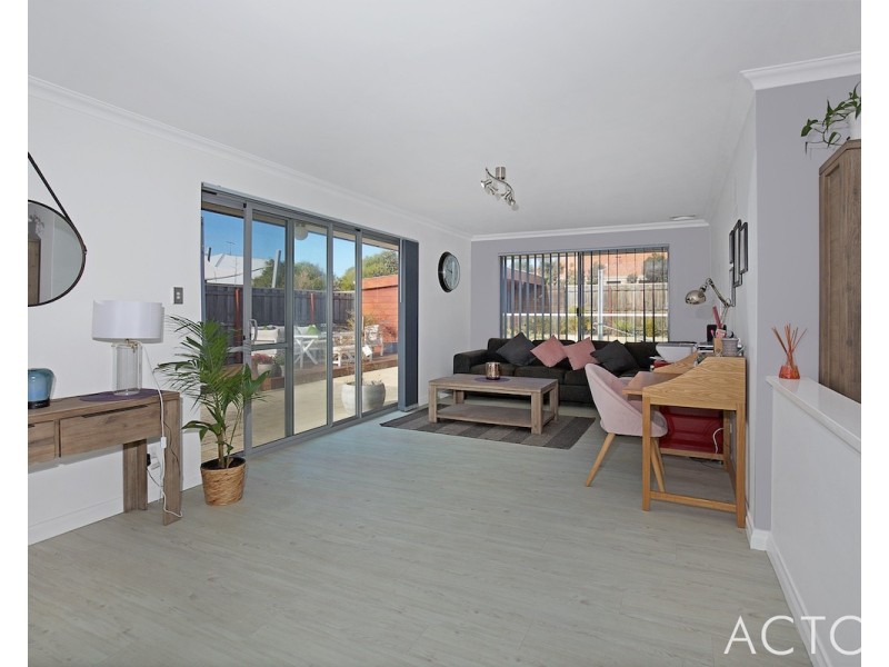 74 Seascapes Boulevard, Halls Head WA 6210